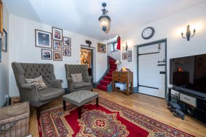 Sitting room- click for photo gallery